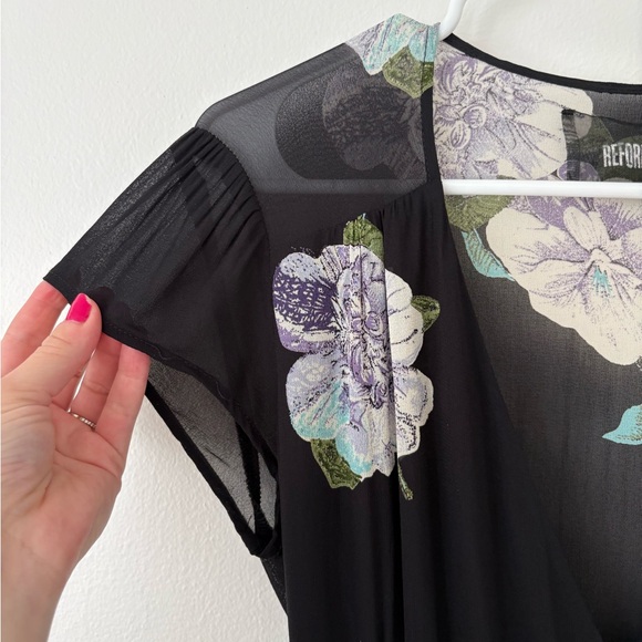 Reformation Black Lilac Floral Carina Midi Wrap Tie Dress Size Small - Picture 3 of 7